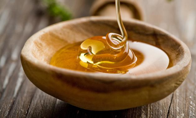 Hoeveel weegt een liter honing? Invloed van honinggewicht op kwaliteit